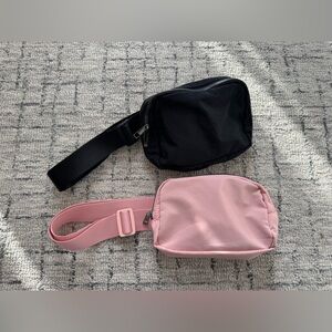 Lot of 2 belt bags